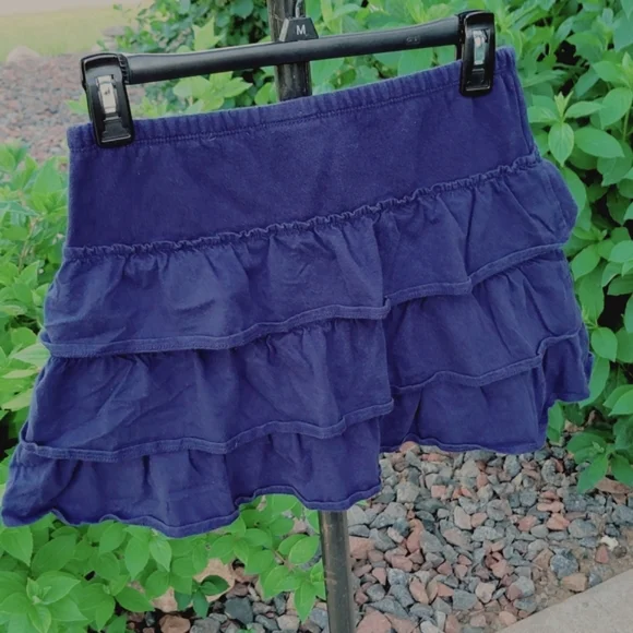 Mini Boden Navy triple ruffle sweatshirt skirt 11-12yrs - Picture 3 of 6